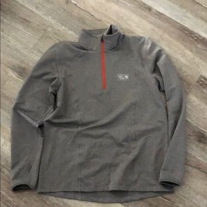 Men’s Mountain Hard Wear 1/4 zip